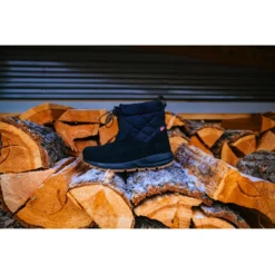 Danner Women's Cloud Cap 7" WP 400G Hiking Boot - Black - 38523 -Wolverine Sales Shop 38521 38523 lifestyle171 1